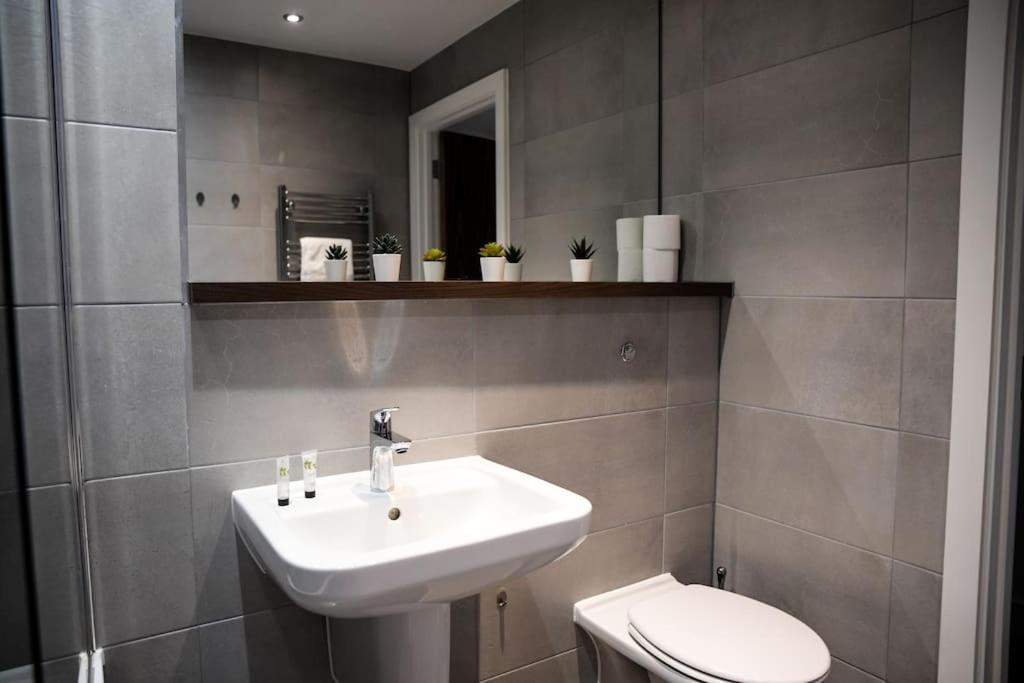 Modern 2 Bedroom Apartment - City Centre - Parking Manchester Exterior foto